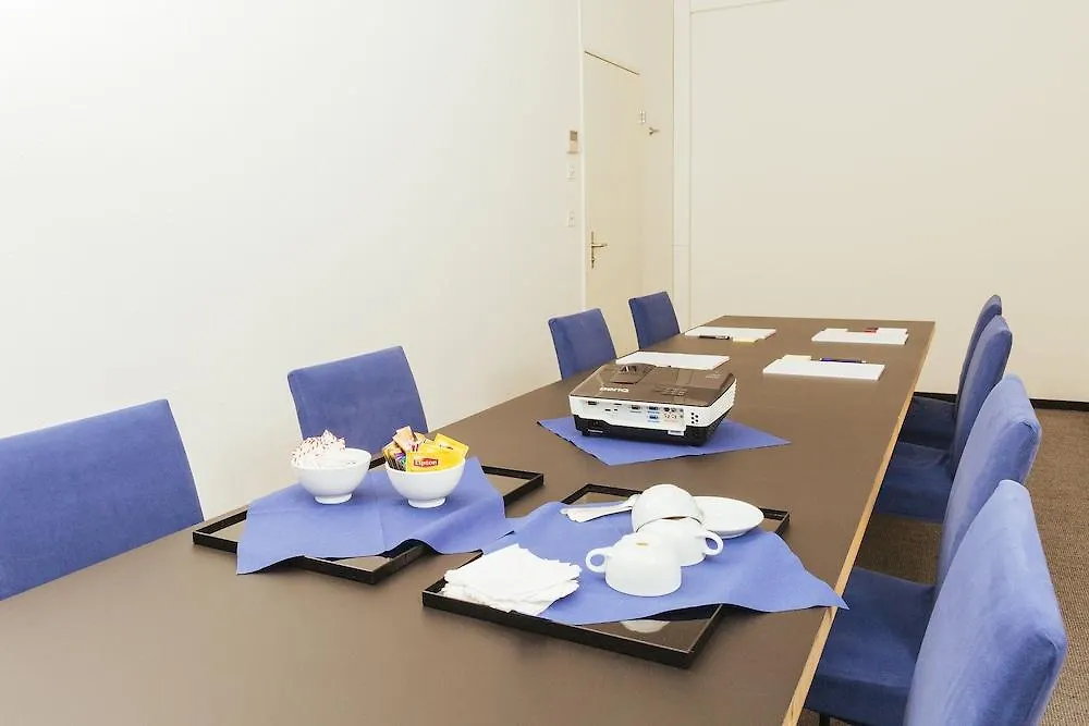 ****  Royal Hotel - Urban Living Basilea Suiza