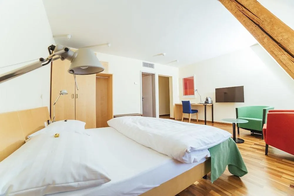 Royal Hotel - Urban Living Basilea Suiza